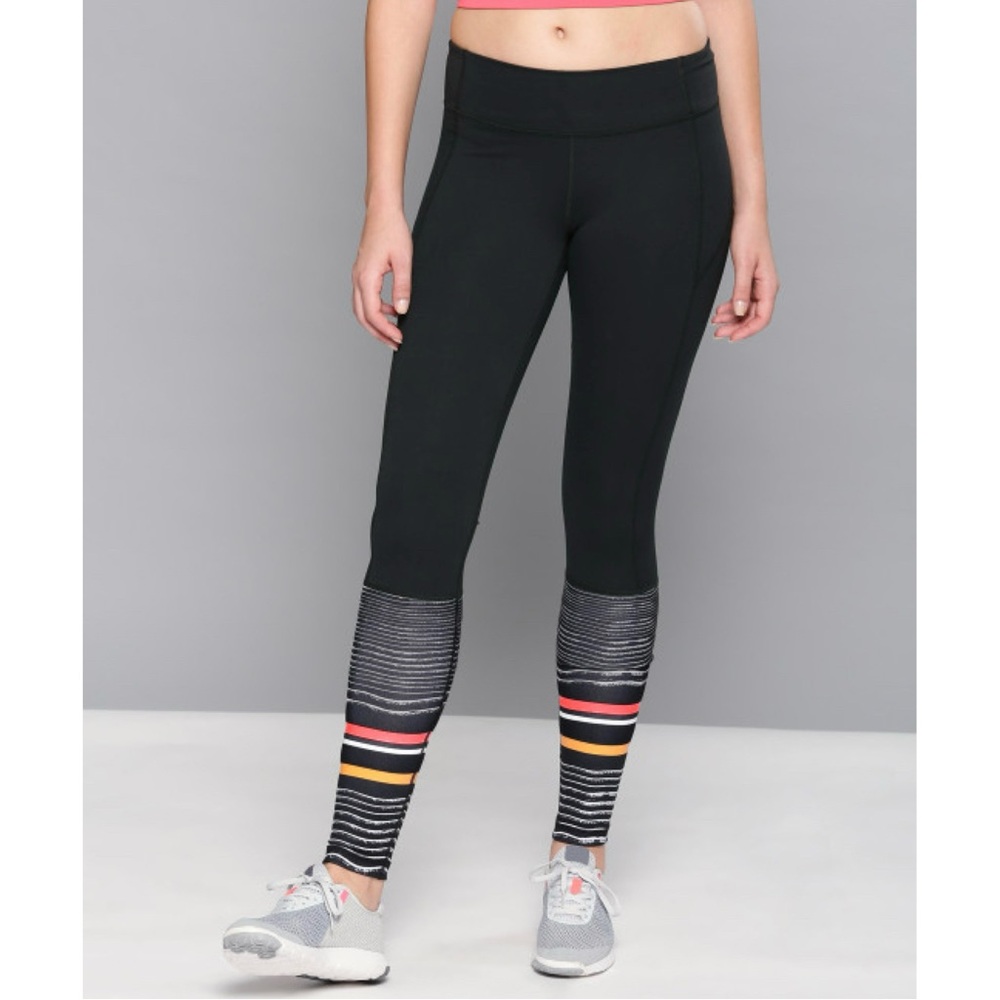 Under Armour HeatGear Mirror Stripe Leggings Black Athletic Yoga Gym Size Medium